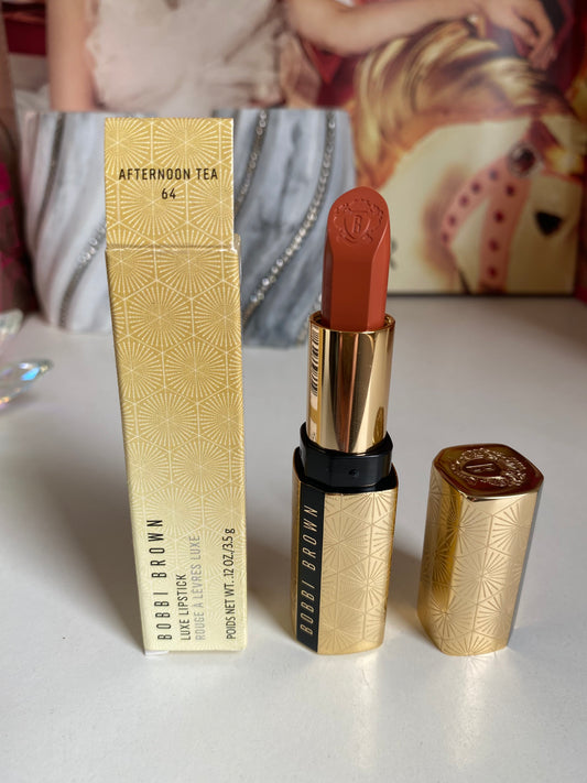 Labial de lujo Bobbi Brown Luxe Lipstick