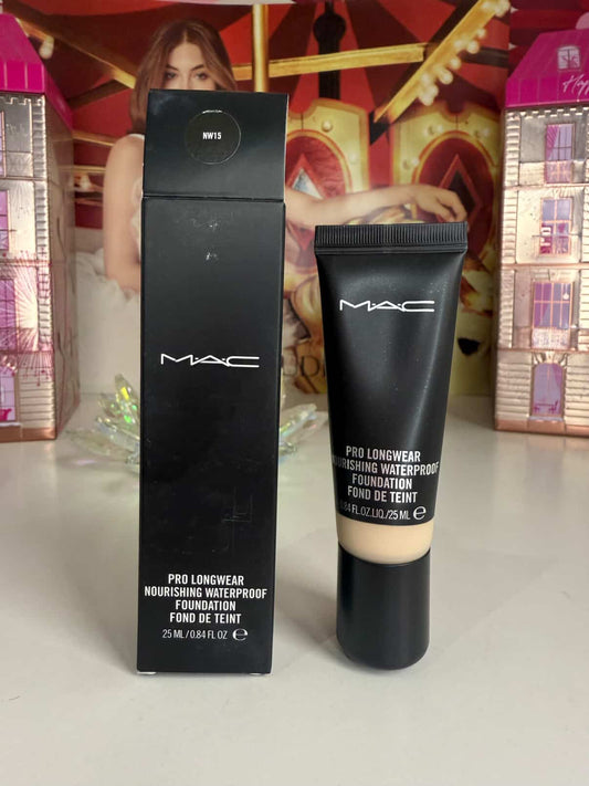 BASE DE MAQUILLAJE MAC PRO LONGWEAR NOURISHING FOUNDATION WATERPROOF NW15